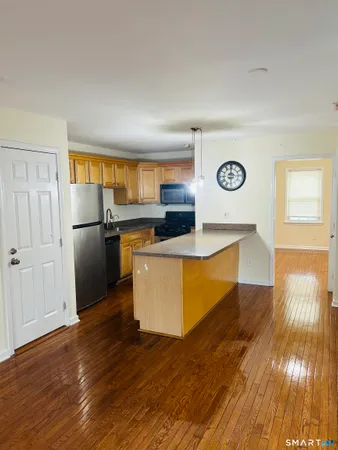 $3,900 | 82 Sunrise Avenue, Unit 82, Fairfield, CT 06824