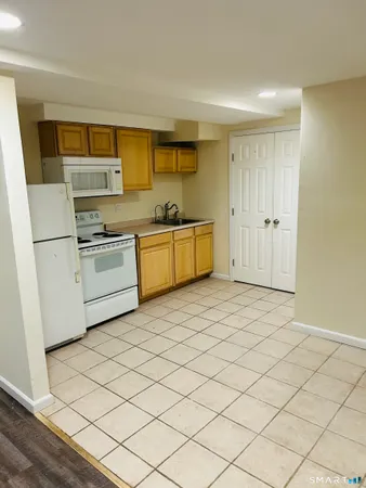 $3,900 | 82 Sunrise Avenue, Unit 82, Fairfield, CT 06824