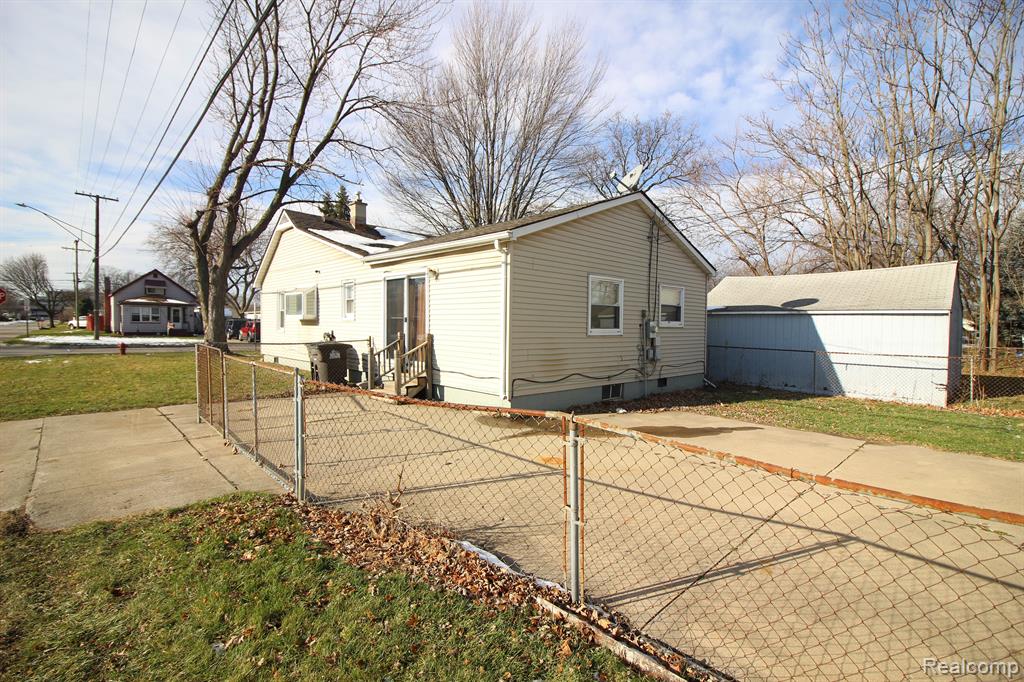 5985 Mayfair Street Taylor, MI 48180 - Photo 3 of 16