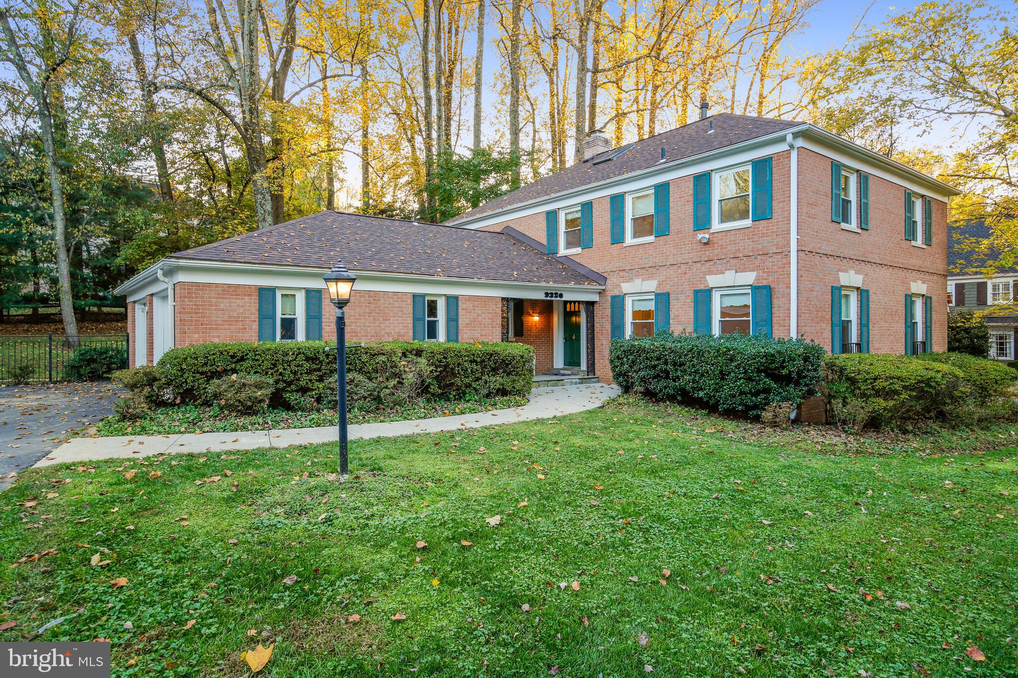 Beautiful Mitchell & Best brick colonial