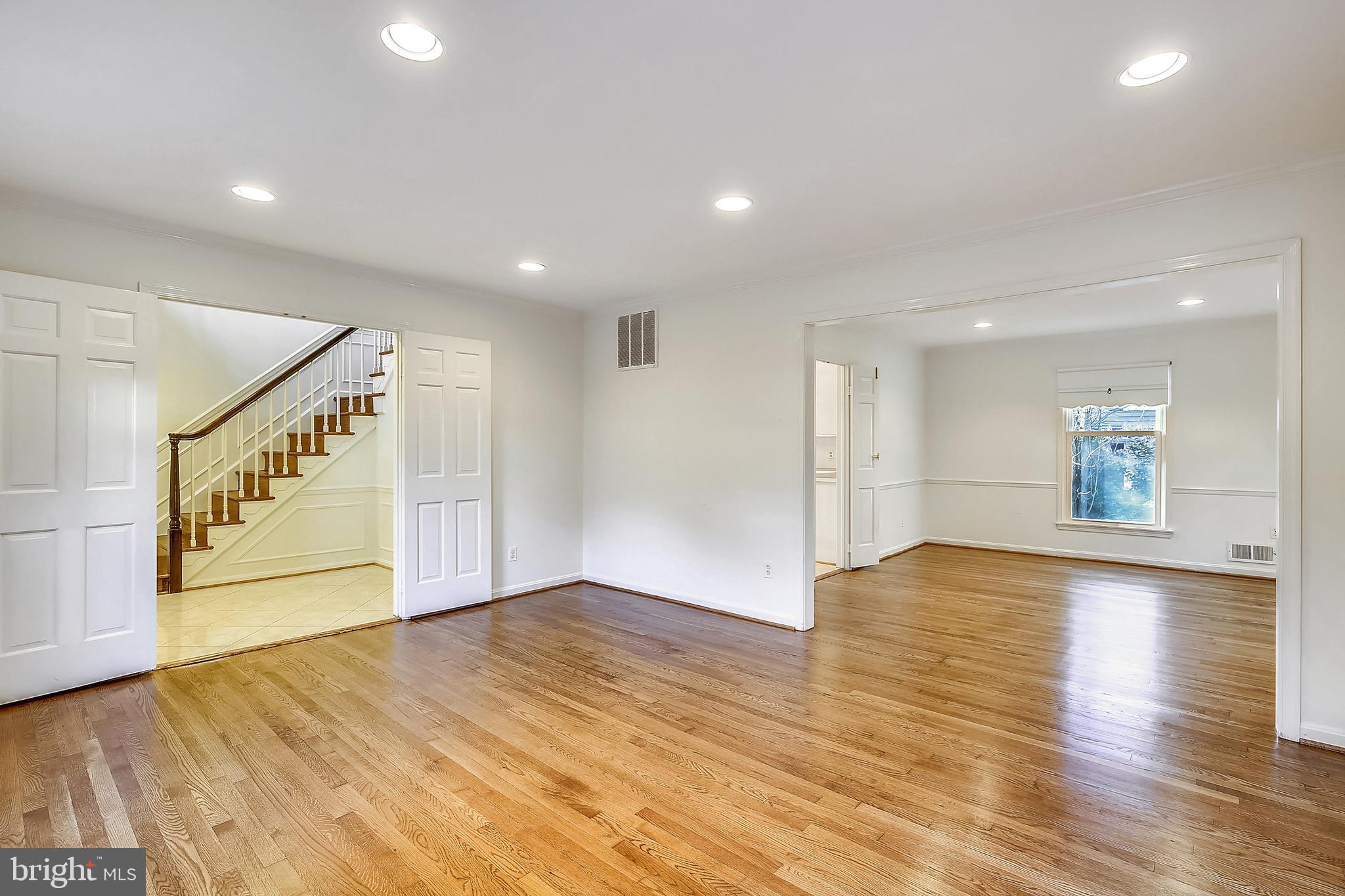 9320 Winterset Drive Potomac, MD 20854 - Photo 16 of 70