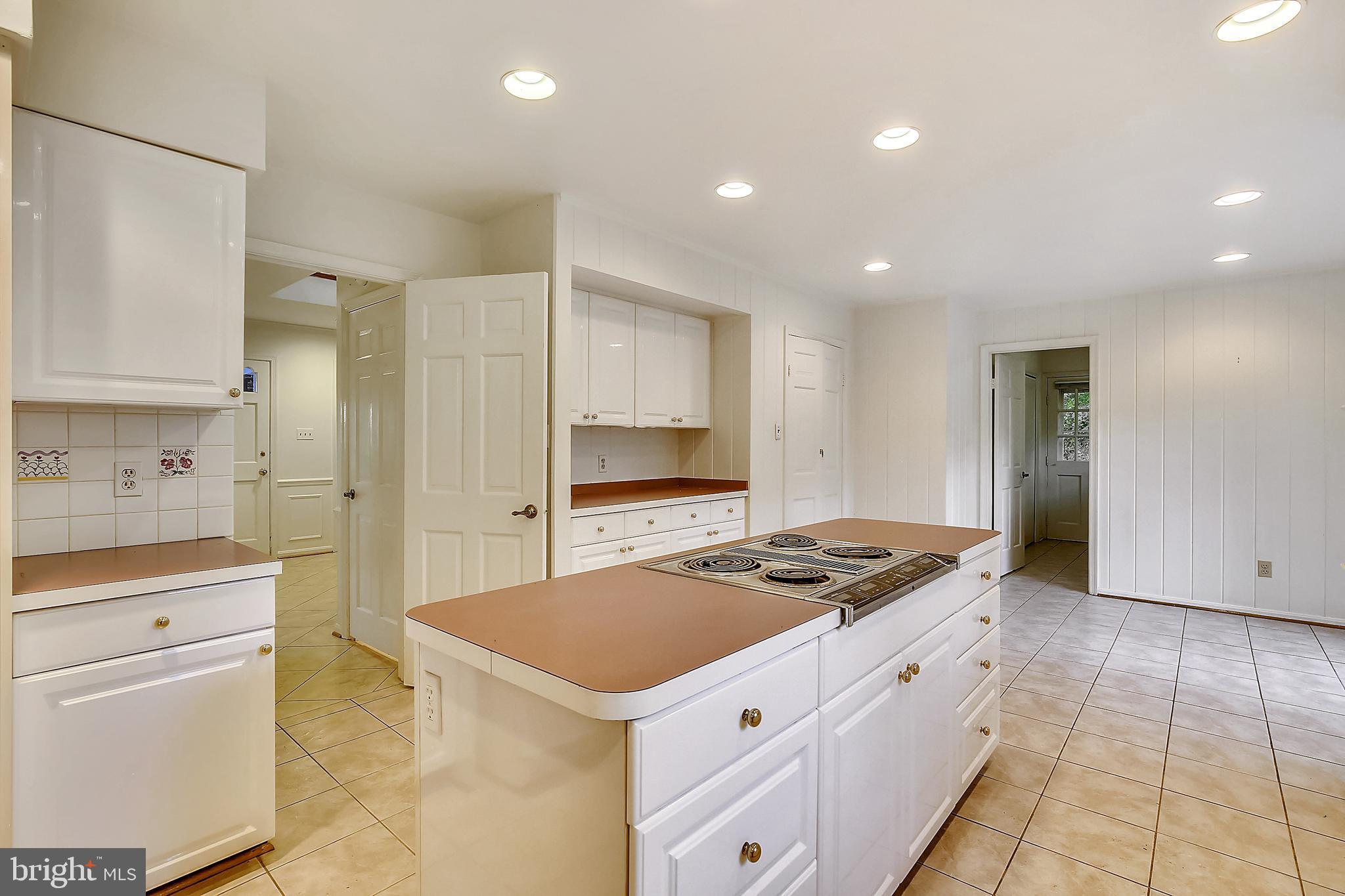 9320 Winterset Drive Potomac, MD 20854 - Photo 19 of 70