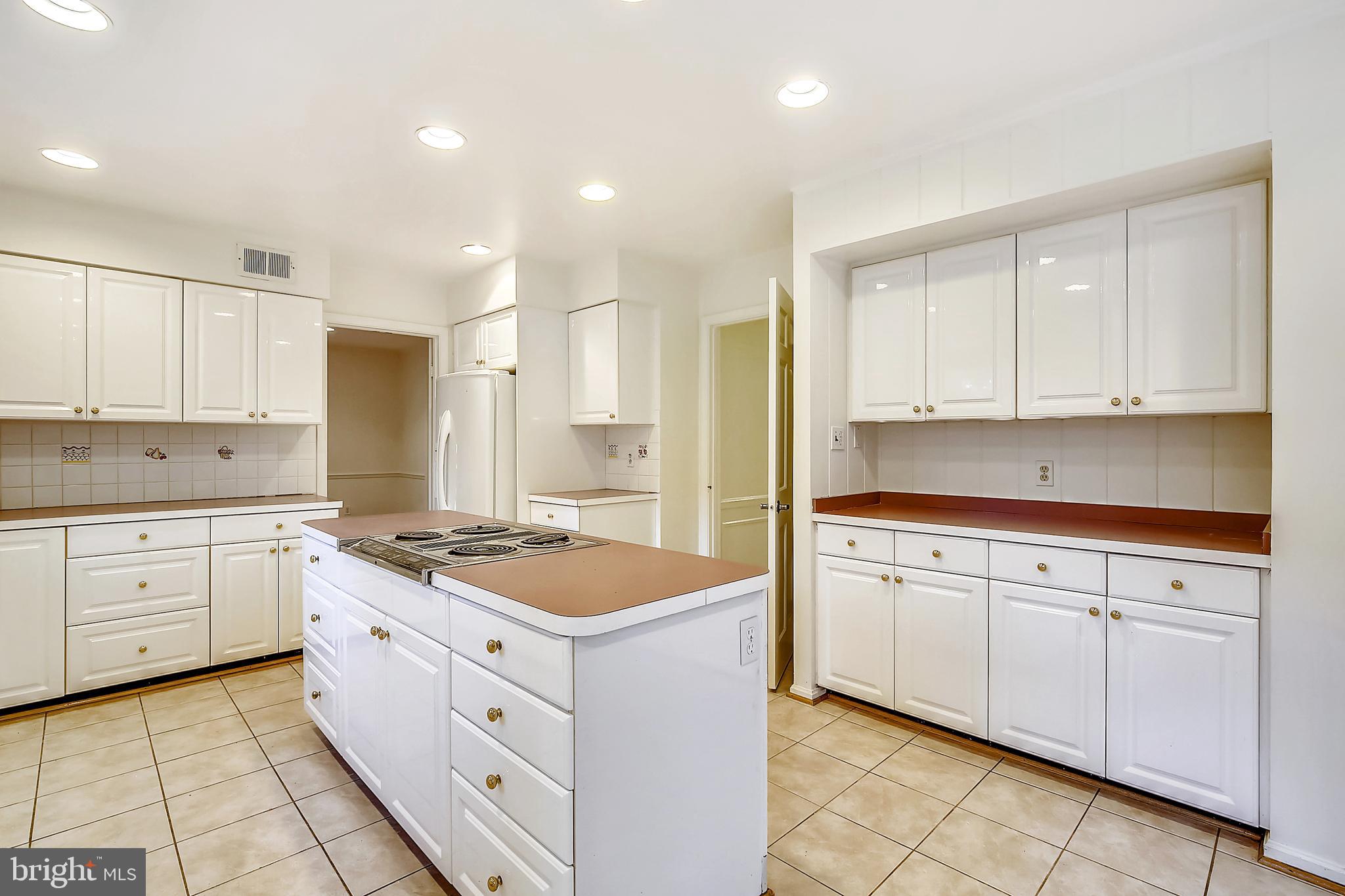 9320 Winterset Drive Potomac, MD 20854 - Photo 20 of 70