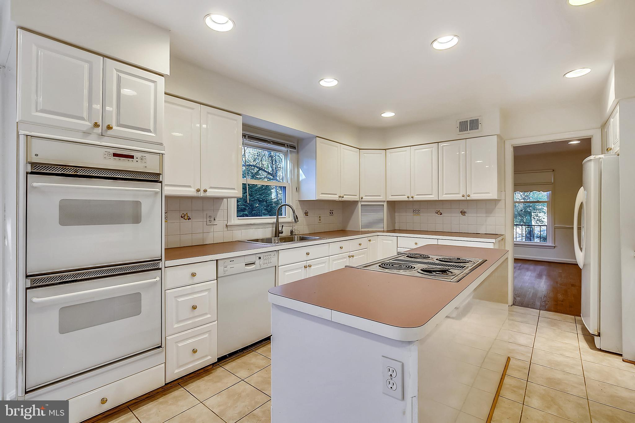 9320 Winterset Drive Potomac, MD 20854 - Photo 22 of 70