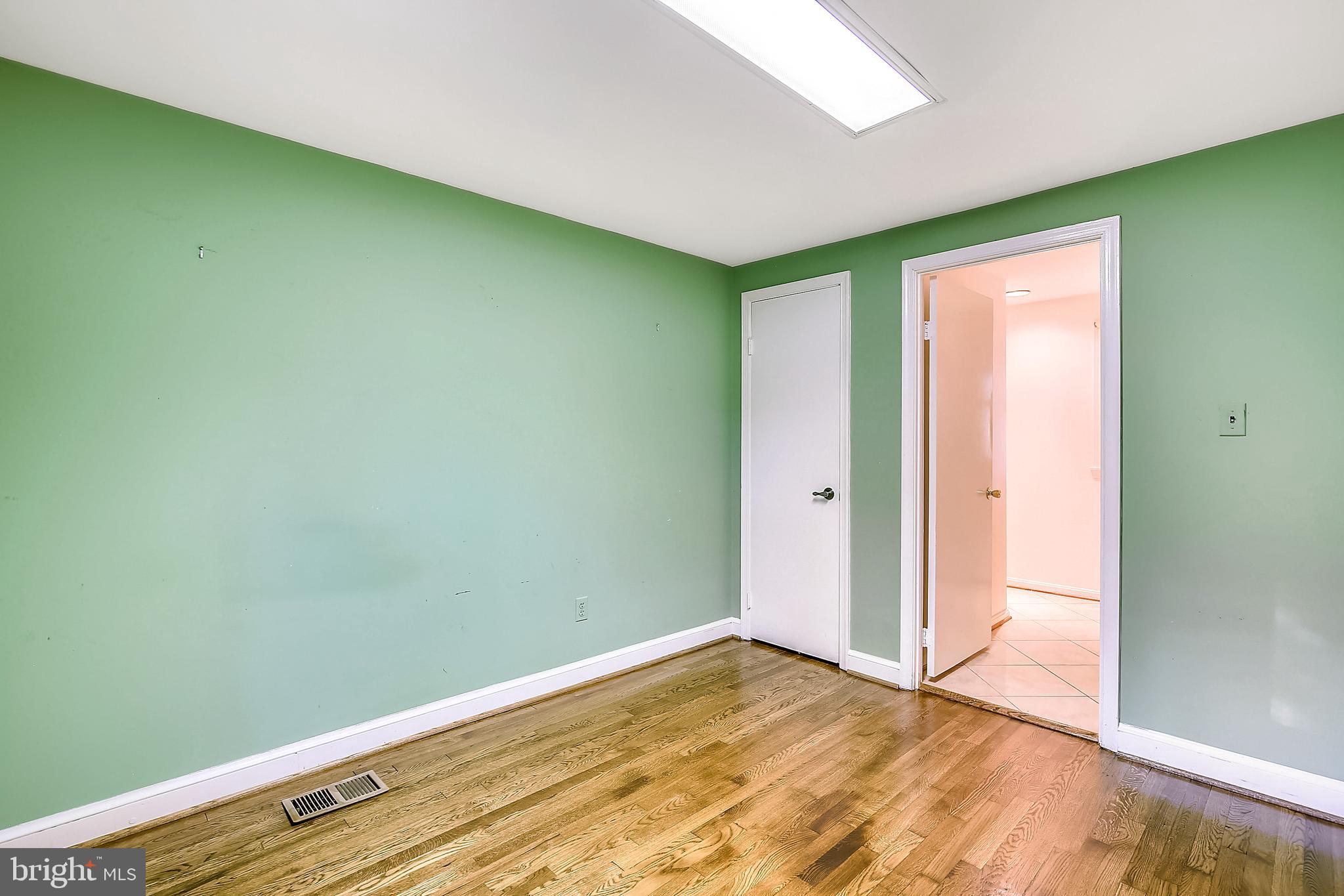 9320 Winterset Drive Potomac, MD 20854 - Photo 37 of 70