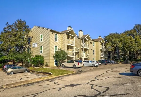 $1,550 | 114 East 31st Street, Unit 314, Austin, TX 78705
