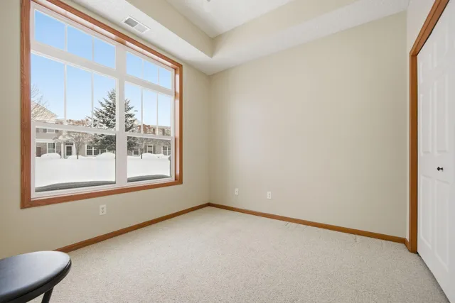 $300,000 | 1256 County Rd D East, Unit 104, Maplewood, MN 55109