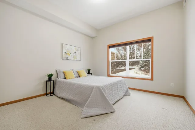 $300,000 | 1256 County Rd D East, Unit 104, Maplewood, MN 55109