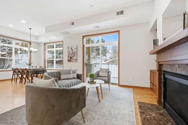 $300,000 | 1256 County Rd D East, Unit 104, Maplewood, MN 55109