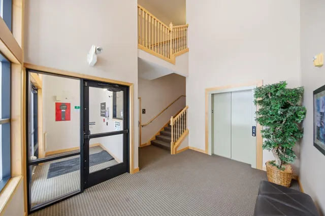 $300,000 | 1256 County Rd D East, Unit 104, Maplewood, MN 55109