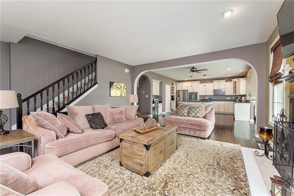 6097 Roxburgh Place Noblesville, IN 46062 - Photo 15 of 42 Gallery Image 15
