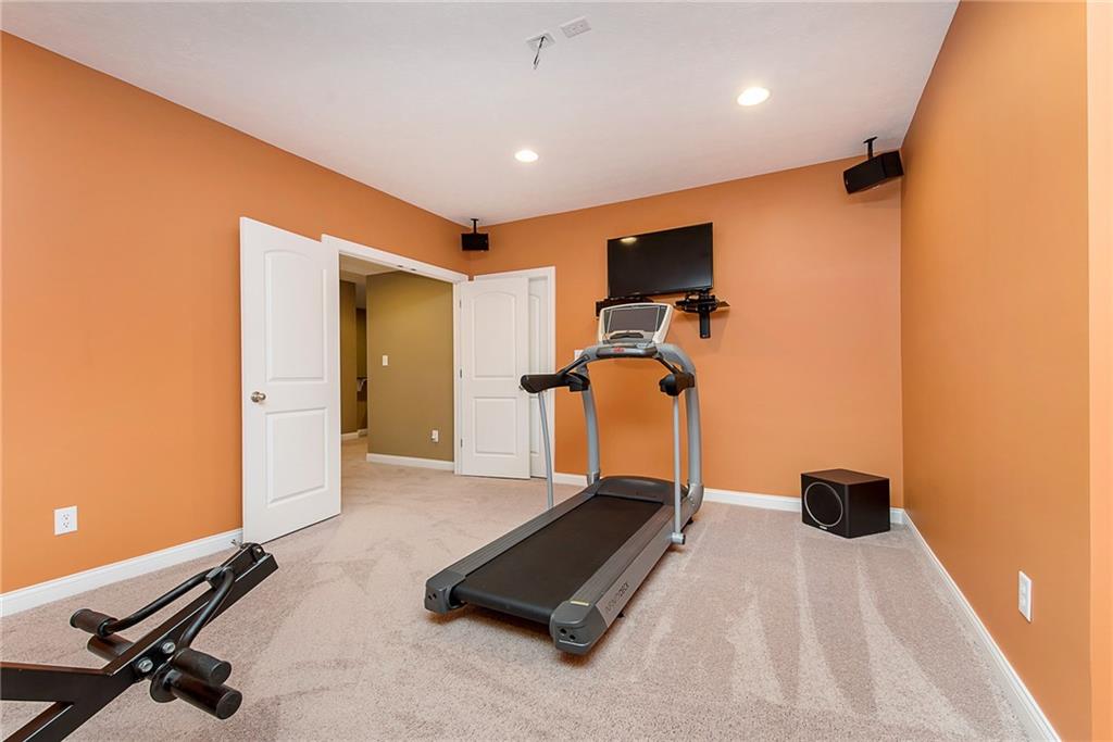 6097 Roxburgh Place Noblesville, IN 46062 - Photo 38 of 42 Gallery Image 38