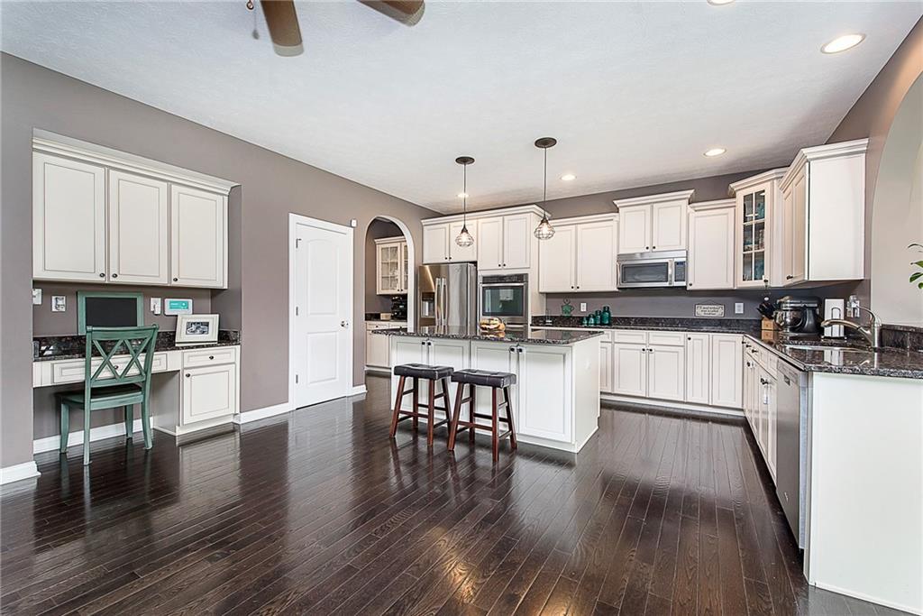 6097 Roxburgh Place Noblesville, IN 46062 - Photo 9 of 42 Gallery Image 9