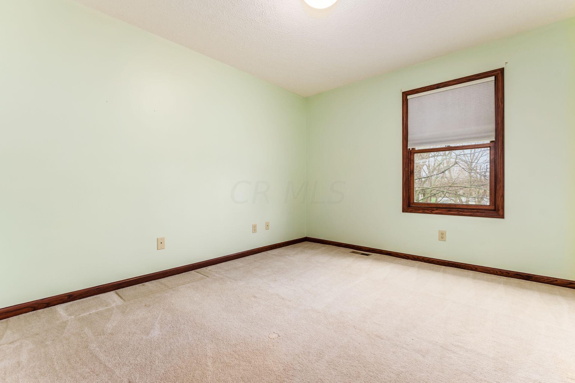 4594 Watkins Road Southwest Pataskala, OH 43062 - Photo 21 of 38 025_taskala OH 43062 USA183