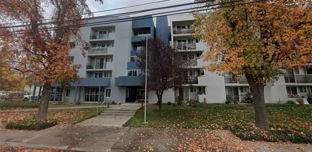 $1,300 | 530 Coffee Road, Modesto, CA 95355