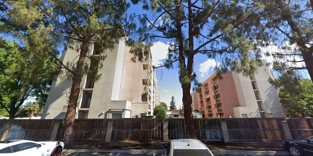 $1,300 | 530 Coffee Road, Modesto, CA 95355