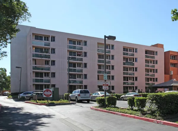 $1,300 | 530 Coffee Road, Modesto, CA 95355