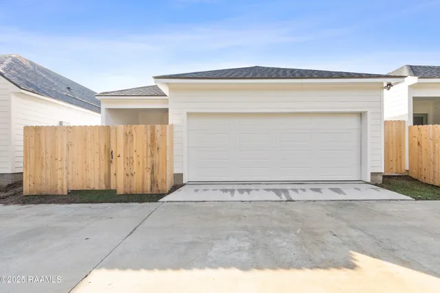 $252,900 | 123 Grenadine Drive, Lafayette, LA 70506