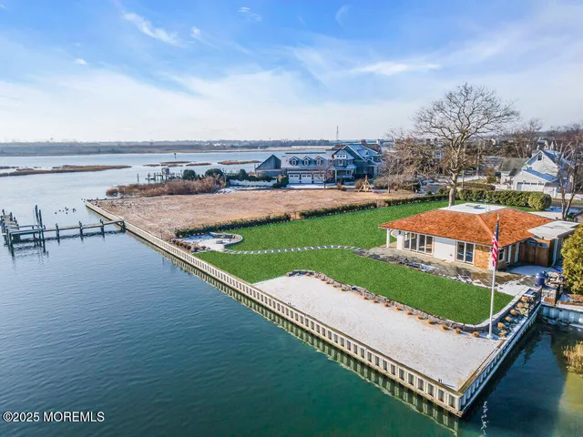 $4,100,000 | 22 Crescent Drive, Brielle, NJ 08730
