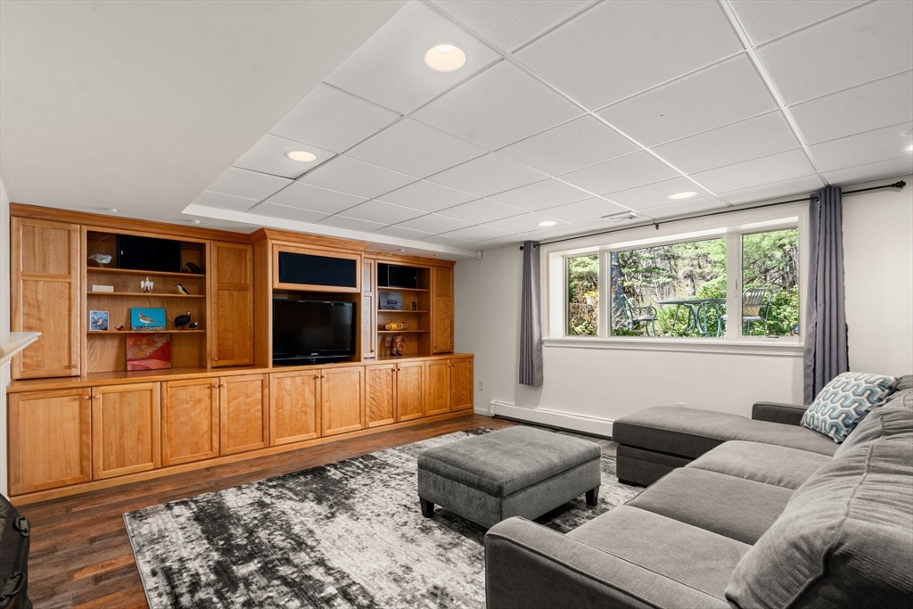 23 Stony Brook Road Weston, MA 02493 - Photo 22 of 33