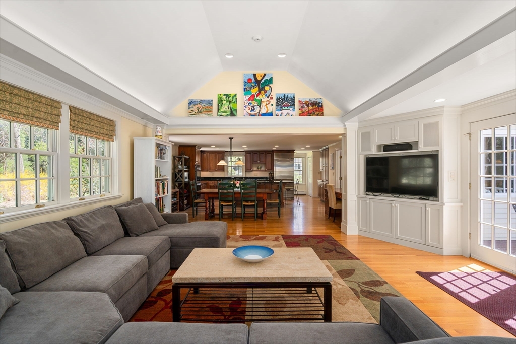 23 Stony Brook Road Weston, MA 02493 - Photo 10 of 33