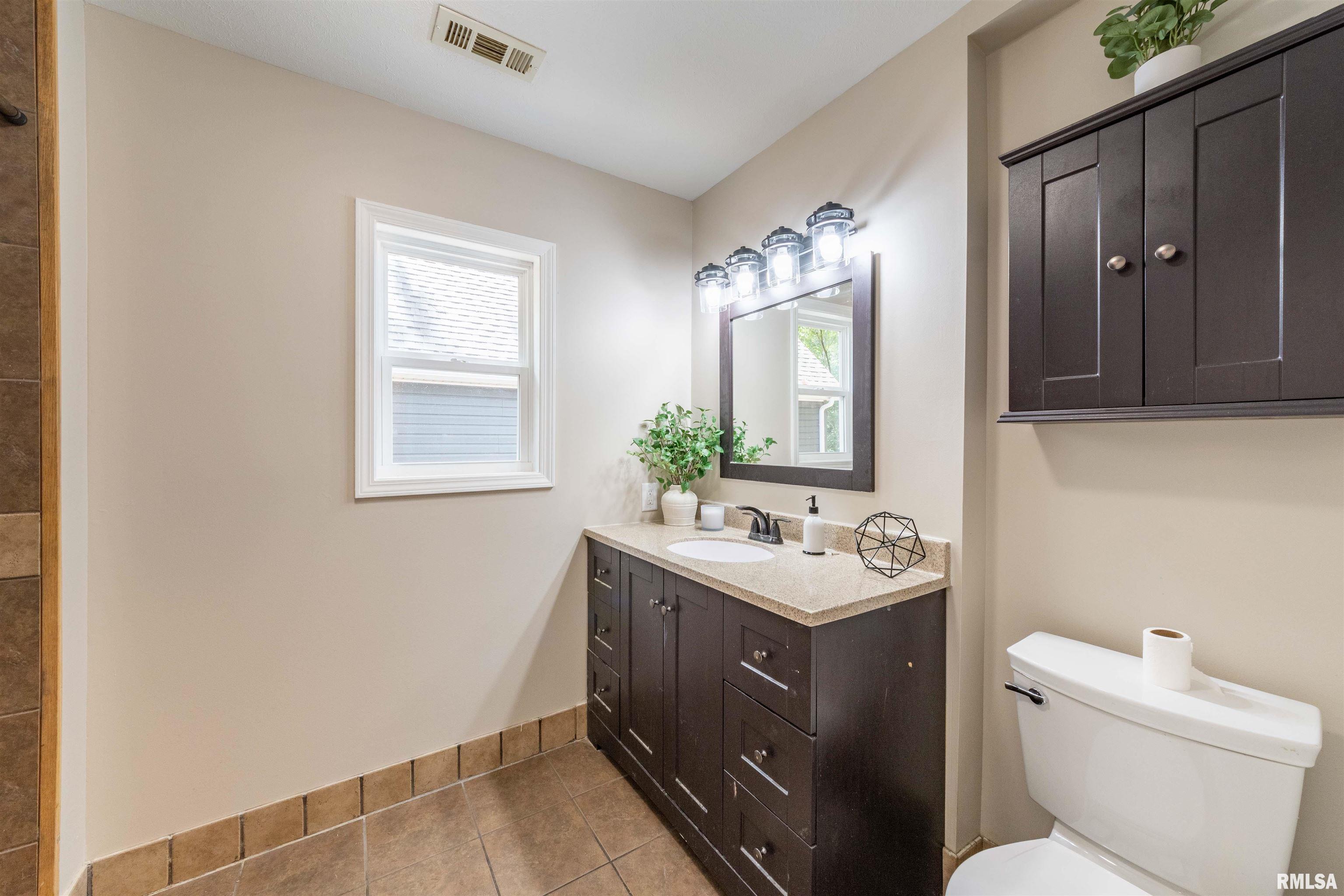 14592 Cambria Road Carterville, IL 62918 - Photo 17 of 30 Gallery Image 17