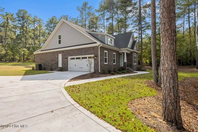 $465,000 | 16020 Caddie Court, Wagram, NC 28396