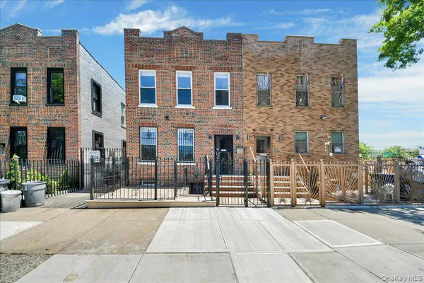 $849,000 | 1032 Metcalf Avenue | Soundview-Bruckner
