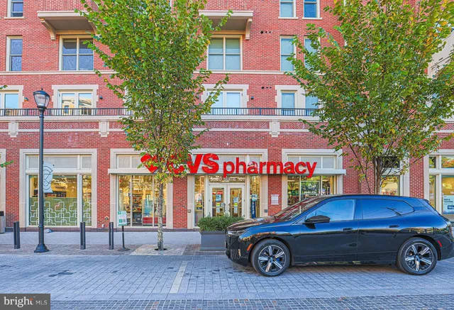 $325,000 | 3535 Chevy Chase Lake Drive, Unit 310, Chevy Chase, MD 20815