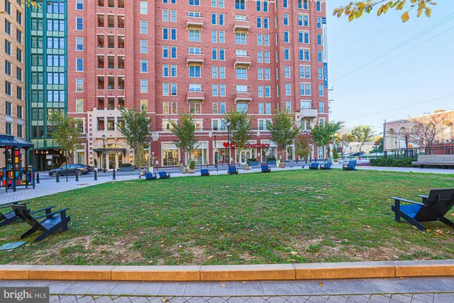 $325,000 | 3535 Chevy Chase Lake Drive, Unit 310, Chevy Chase, MD 20815