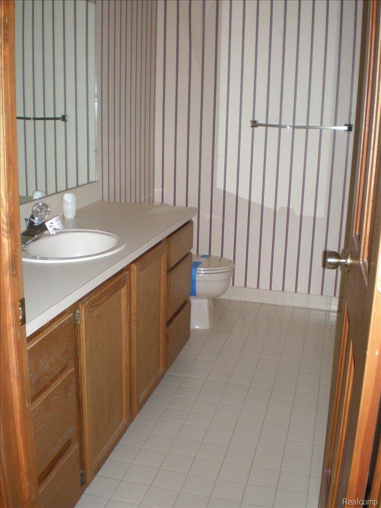 809 Stanford Circle Rochester, MI 48309 - Photo 15 of 18 PC090395