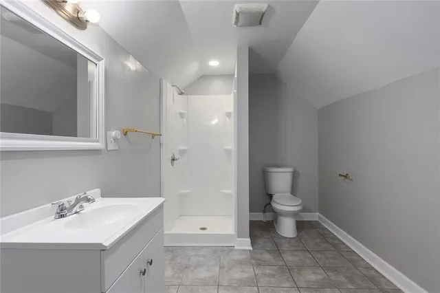 $195,000 | 5214 Woodland Avenue, Kansas City, MO 64110