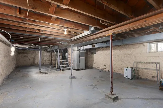 $195,000 | 5214 Woodland Avenue, Kansas City, MO 64110