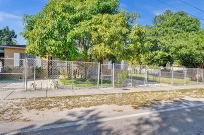 $2,200 | 10430 Northwest 5th Avenue, Miami, FL 33150