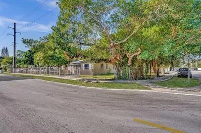 $2,200 | 10430 Northwest 5th Avenue, Miami, FL 33150
