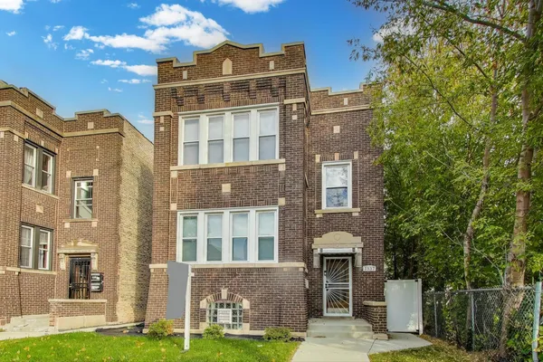 $2,550 | 1337 South Austin Boulevard, Unit 2, Cicero, IL 60804