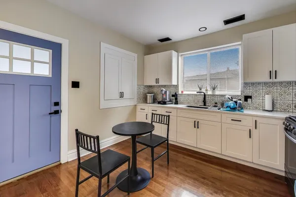 $2,550 | 1337 South Austin Boulevard, Unit 2, Cicero, IL 60804