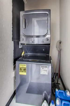 $2,550 | 1337 South Austin Boulevard, Unit 2, Cicero, IL 60804