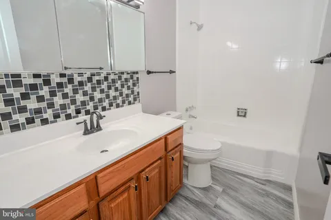 $90,000 | 3737 Clarks Lane, Unit 405, Baltimore, MD 21215