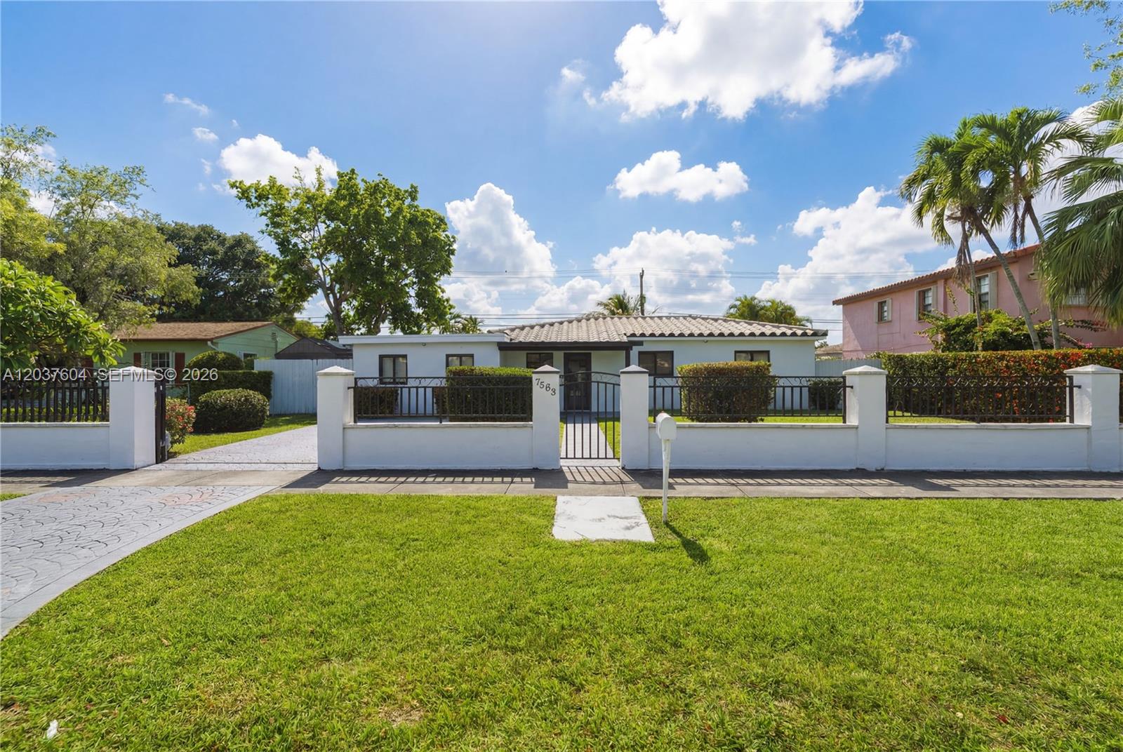 7395 Southwest 39th Street Miami, FL 33155 - Photo 33 of 48