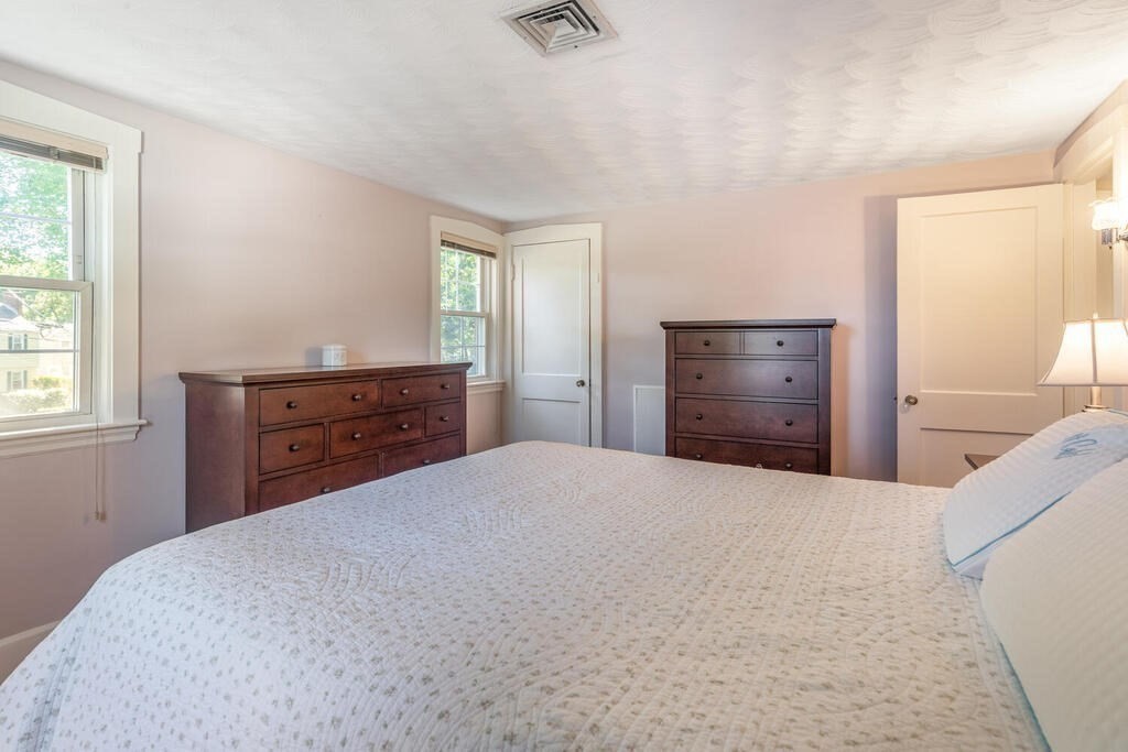 17 Avalon Road Stoneham, MA 02180 - Photo 26 of 39 Gallery Image 26