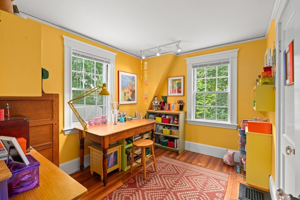 21 Marsh Street Dedham, MA 02026 - Photo 29 of 42 Gallery Image 29
