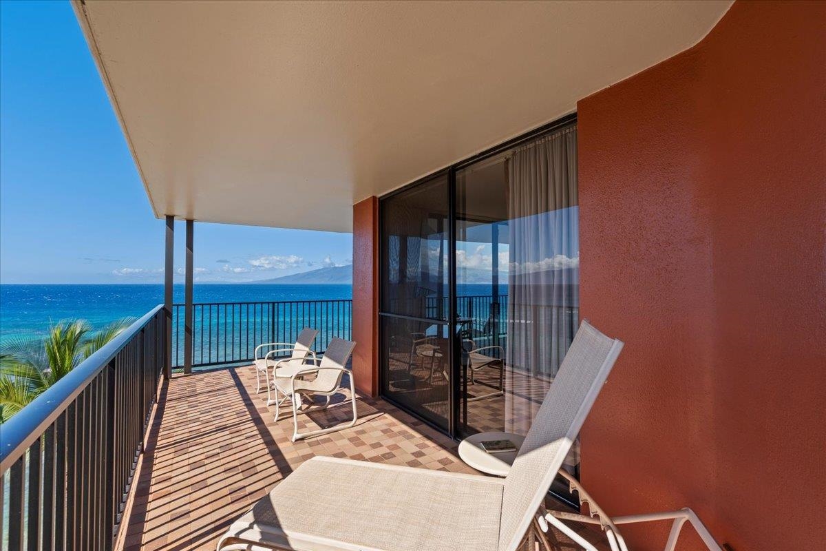 3445 Lower Honoapiilani Road, Unit 701 Lahaina, HI 96761 - Photo 17 of 40 a balcony view with a sink