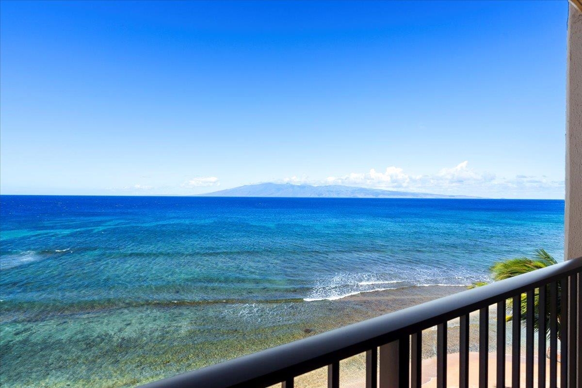 3445 Lower Honoapiilani Road, Unit 701 Lahaina, HI 96761 - Photo 26 of 40 a view of ocean from a balcony