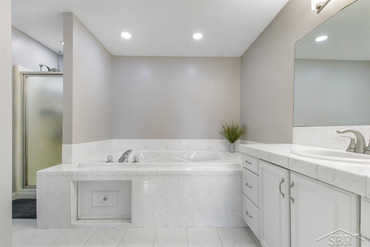 8460 Reid Road Swartz Creek, MI 48473 - Photo 12 of 30 separate shower