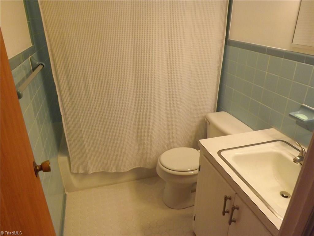 5564 Davis Road Walkertown, NC 27051 - Photo 11 of 22 Gallery Image 11