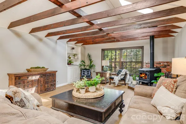 $628,000 | 203 Davis Mountain Road, Laurel Park, NC 28739