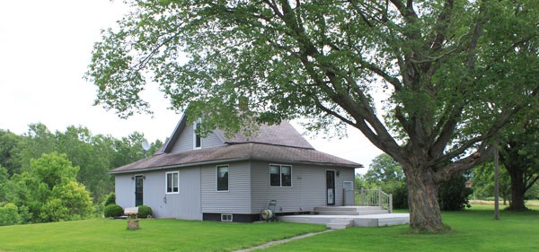 1130 County Road 73 Butler, IN 46721 - Photo 3 of 36