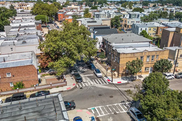 a car parked in front of a building