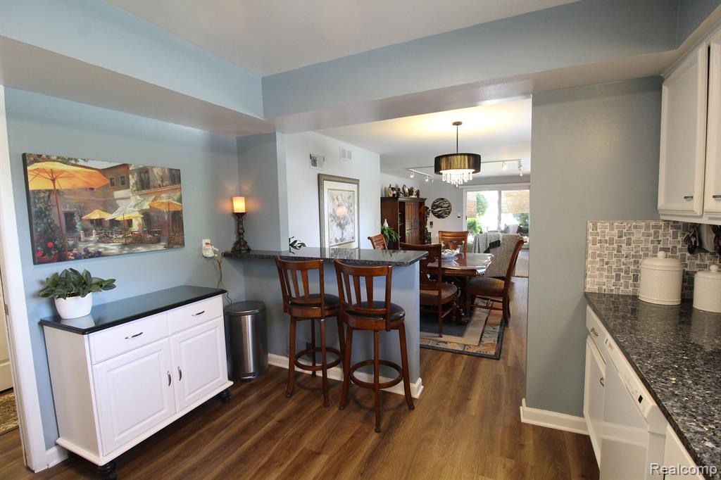 31775 Ridgeside Drive, Unit 2 Farmington Hills, MI 48334 - Photo 23 of 90